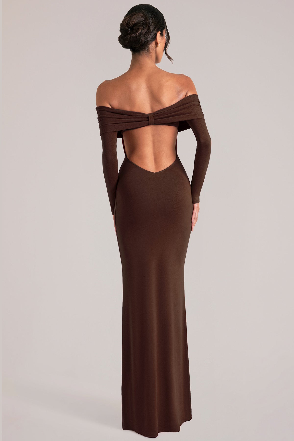 Vestido largo con mangas ajustado