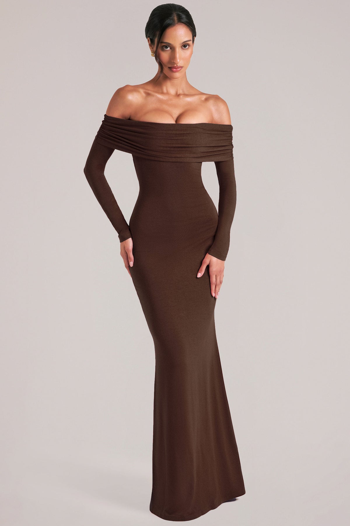 Vestido largo con mangas ajustado