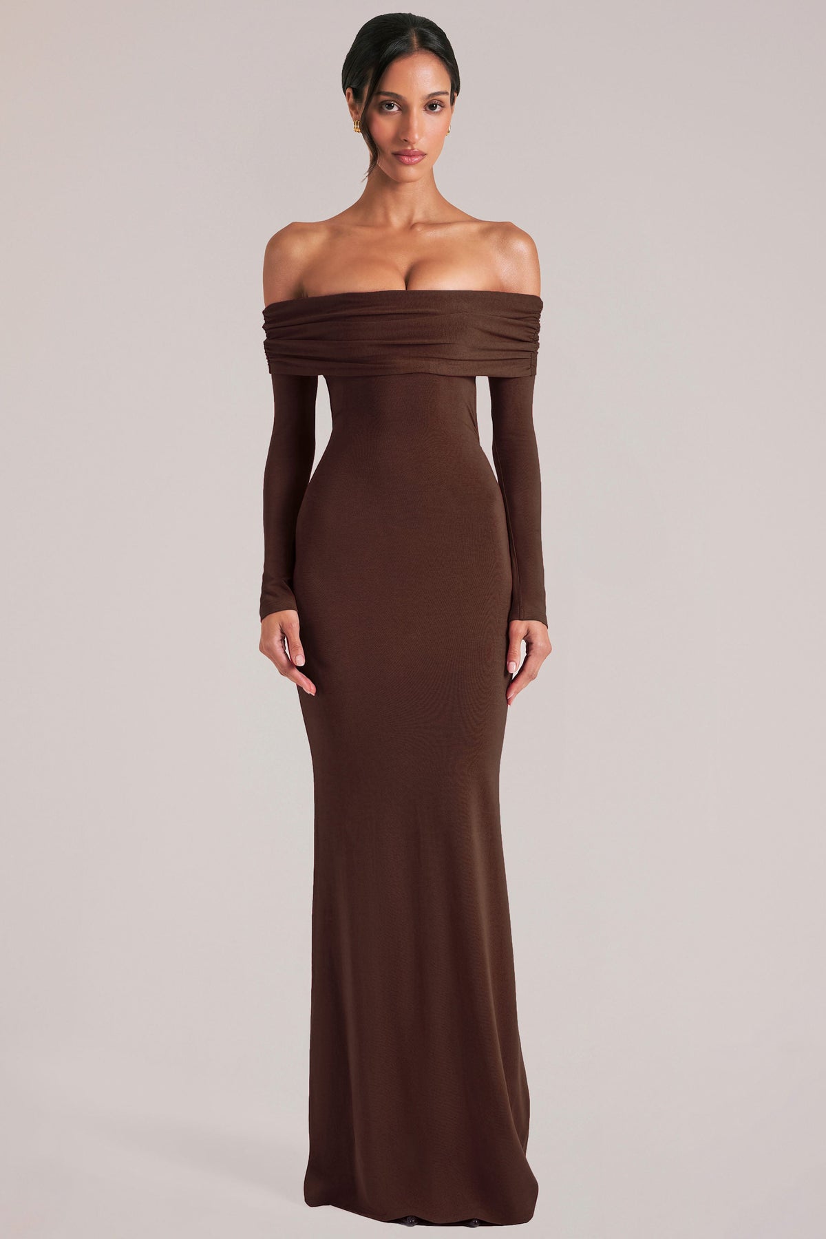 Vestido largo con mangas ajustado
