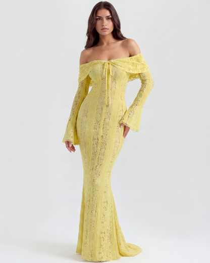Robe longue en dentelle avec décolleté bardot