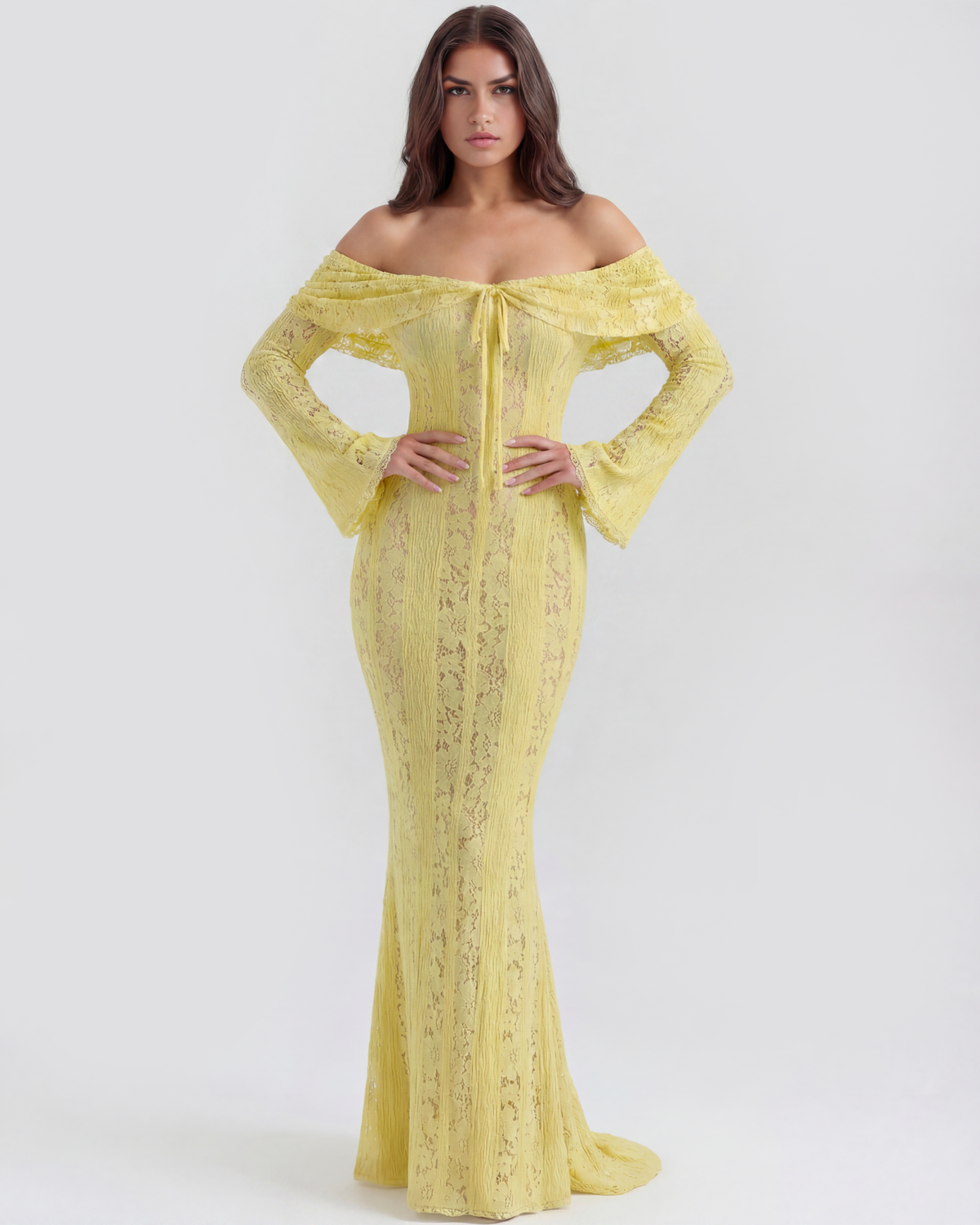 Robe longue en dentelle avec décolleté bardot