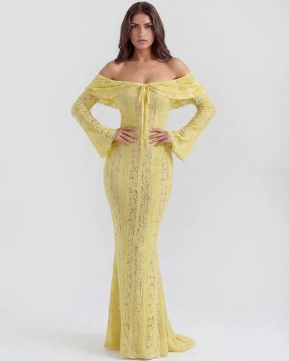 Robe longue en dentelle avec décolleté bardot