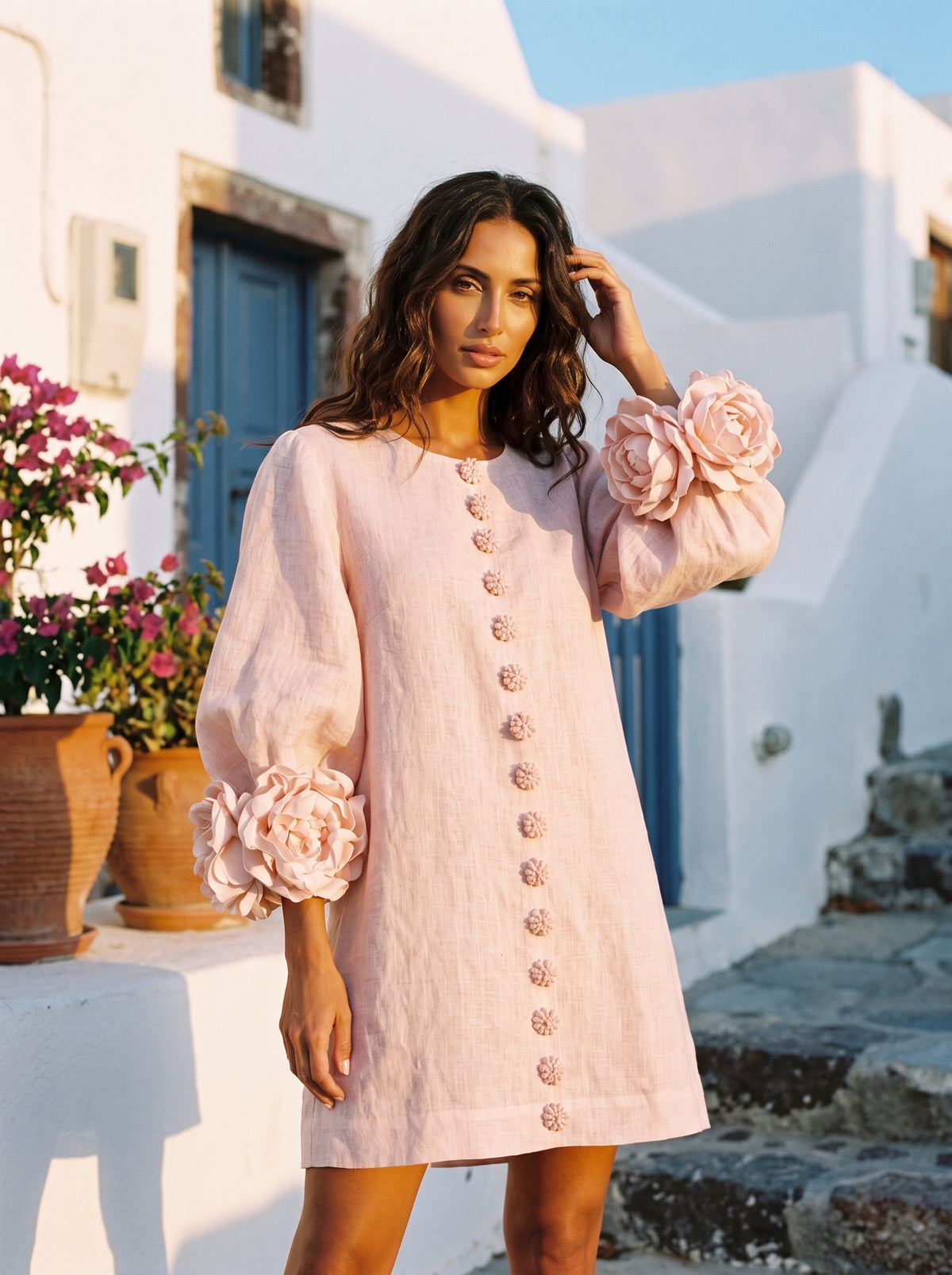 Vestido Mini Floral Rosa Con Botones Y Mangas Florales Sorprendentes