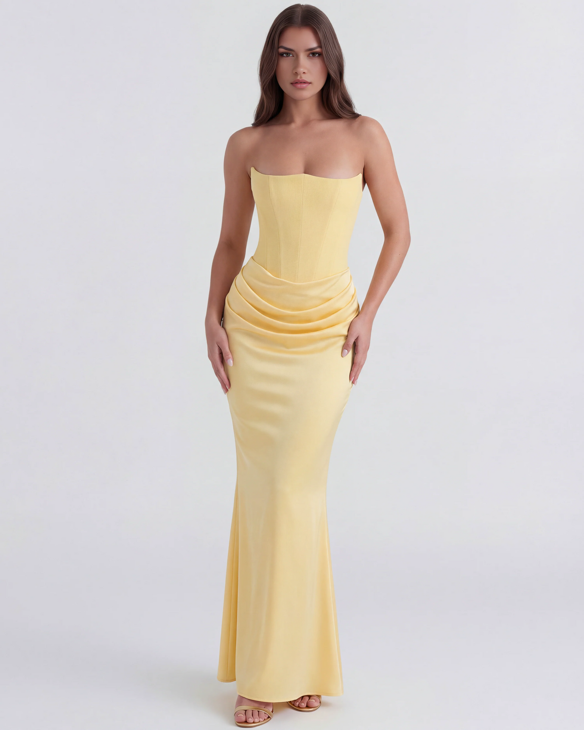 Robe longue satinée bustier