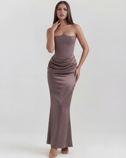 Robe longue satinée bustier