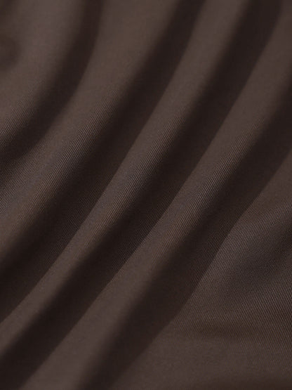 ECONYL® Traje de Baño Cortado en Color Café Oscuro