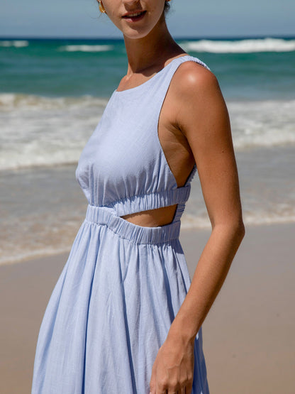 Vestido de Playa con Corte en la Cintura y Tirantes Fruncidos en Azul Pálido